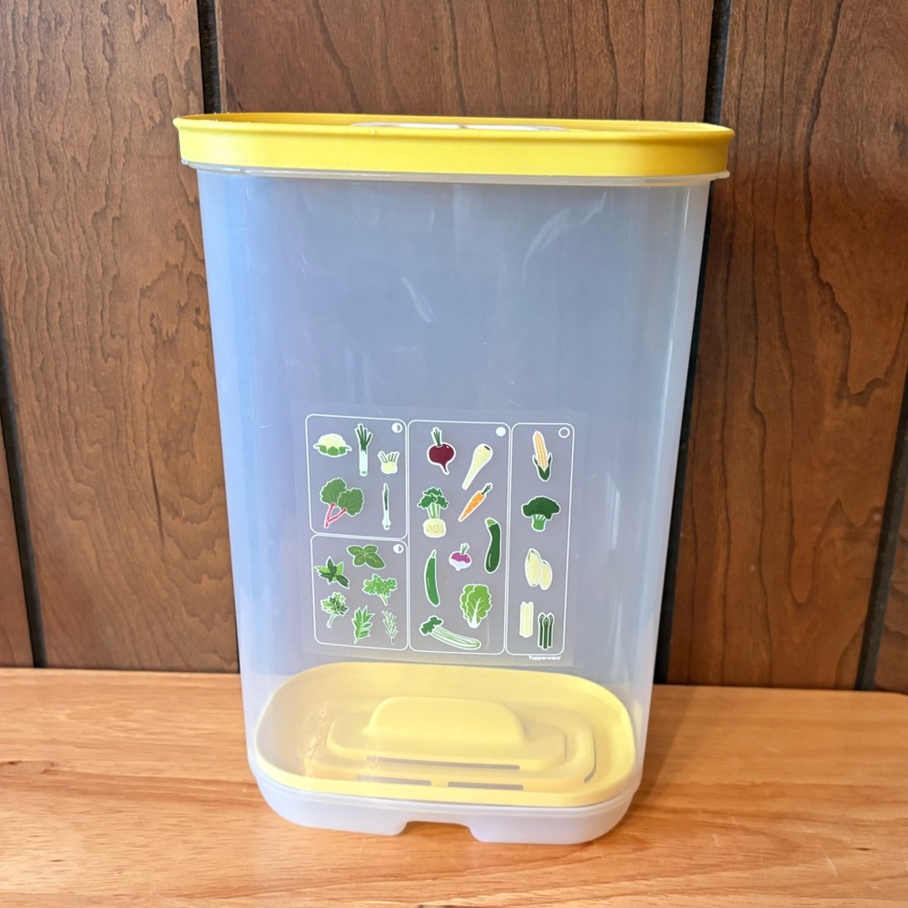 Tupperware FridgeSmart Containers - Picture 2 of 15